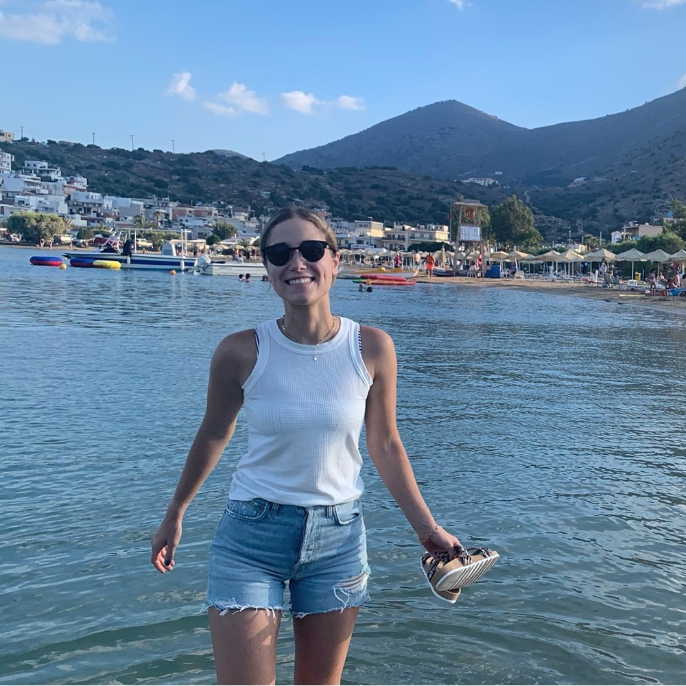 Meet your Posher, Marissa